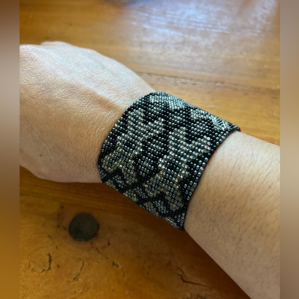 Vintage Aztec Beaded Bracelet EUC - Picture 2 of 6